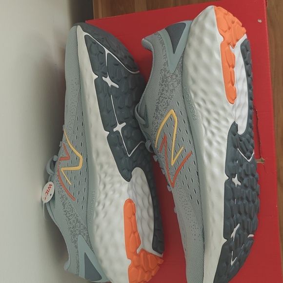 New Balance FreshFoam EVOZ V2, 12 WIDE - Picture 5 of 9